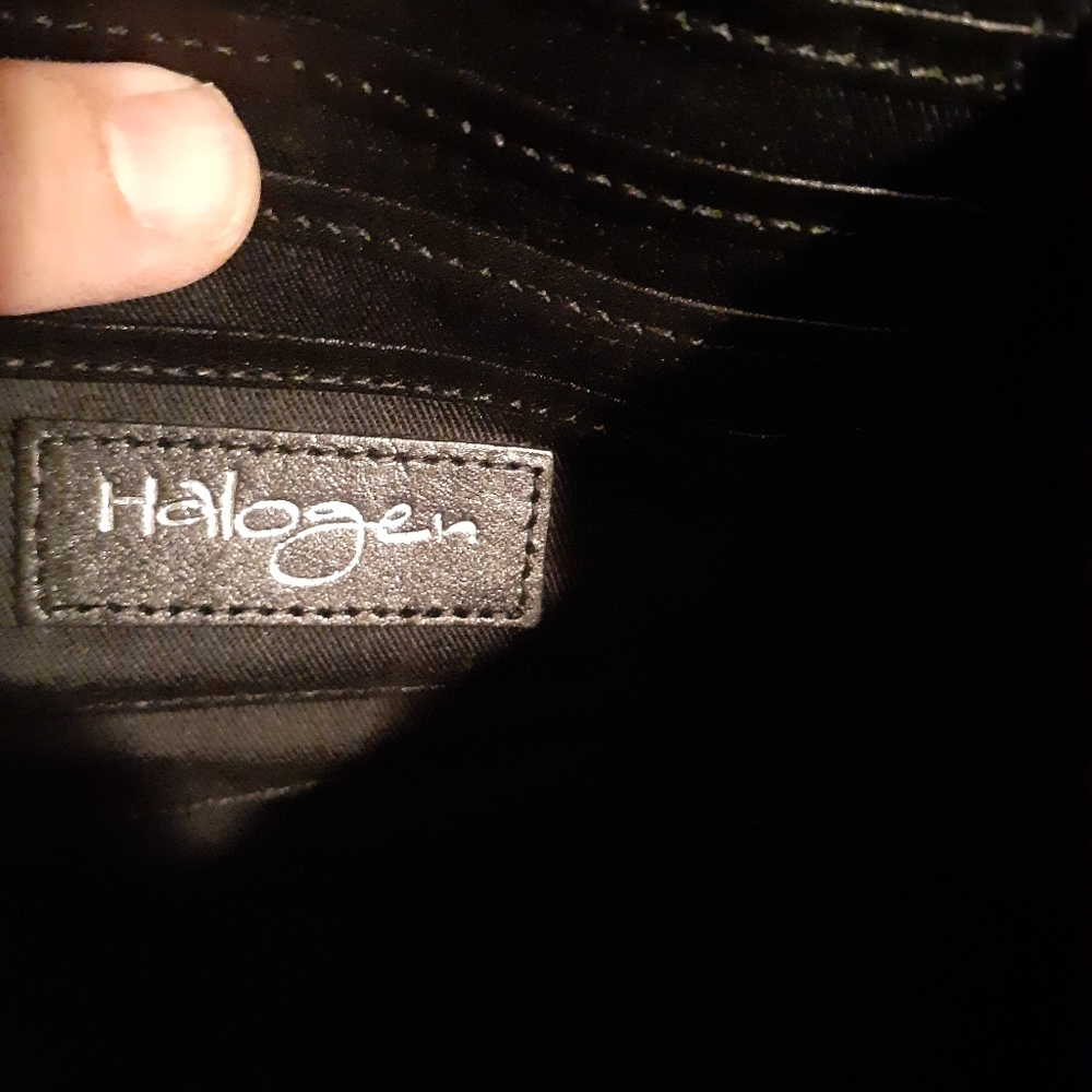 Handheld purse